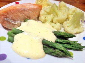 Salmon, asparagus & foaming hollandaise