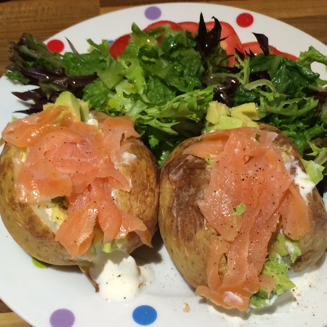 Jacket with smoked salmon & avocado