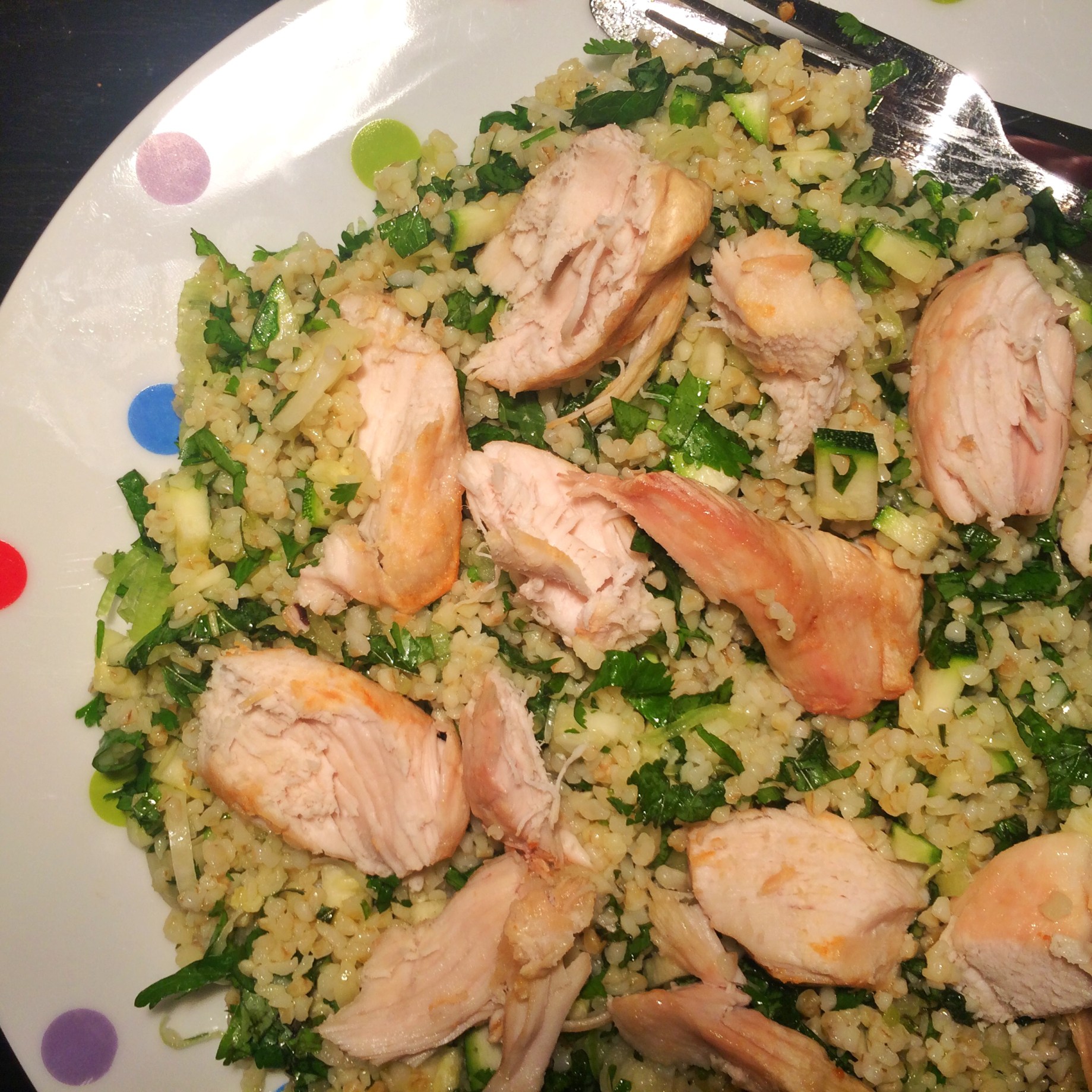 Bulgur wheat salad with roast chicken