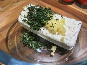 Goat's cheese, thyme and tomato tart