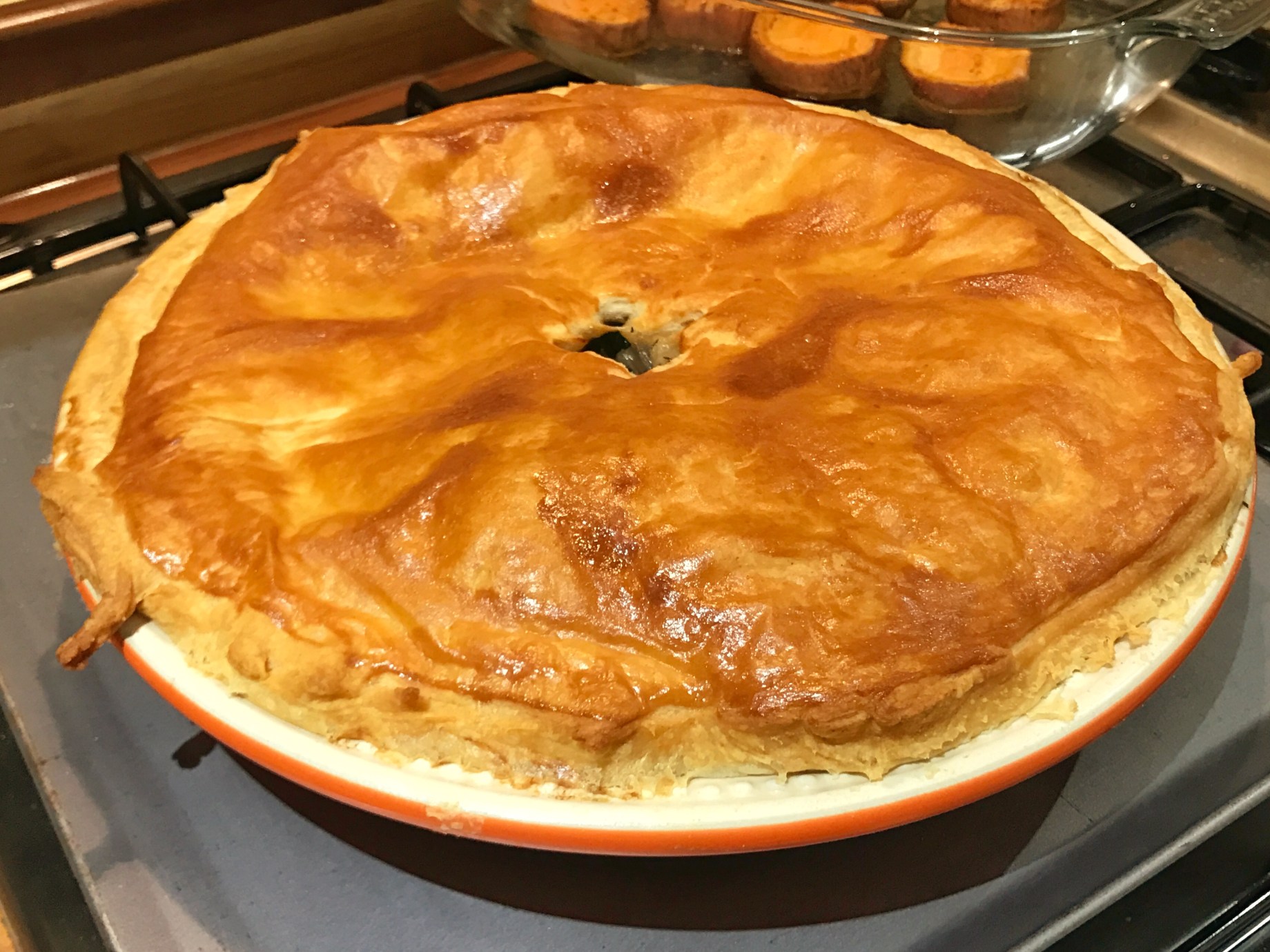 Chicken, spinach and mushroom pie